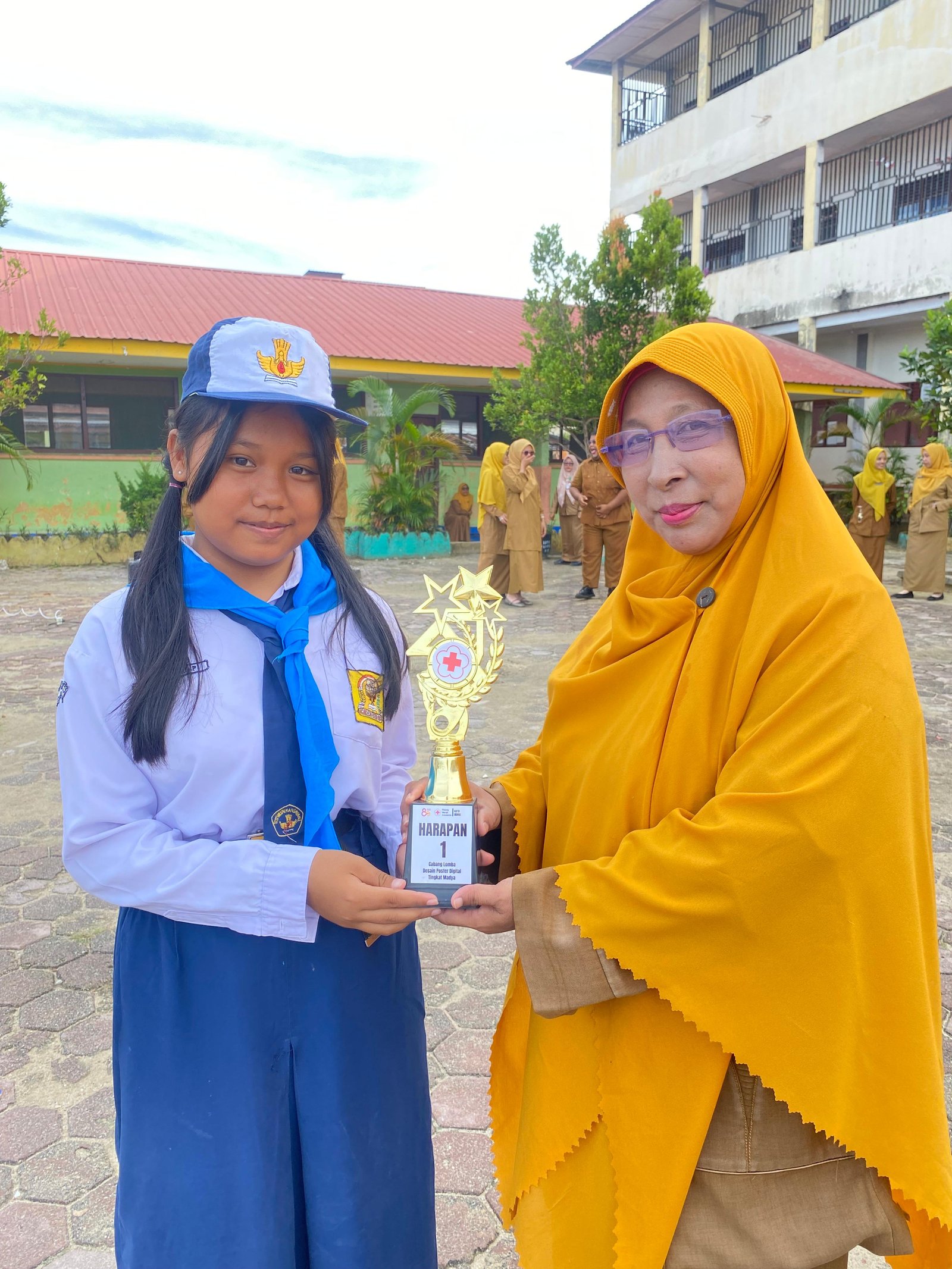 LOMBA POSTER (HUT PMI KE-80)